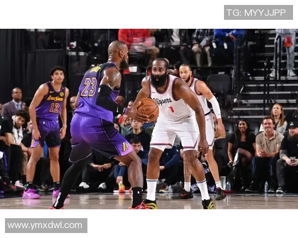 快船与湖人精彩对决回放全程回顾与赛后分析